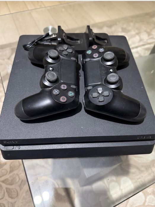 PlayStation 4 slim 1TB
