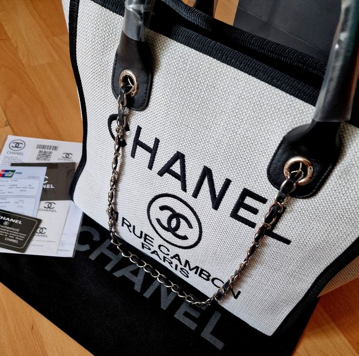 Geanta damă material textil, logo brodat, accesorii metalice argintii