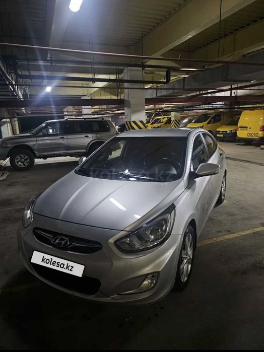 Продаю Hyundai Accent 2011 1.6