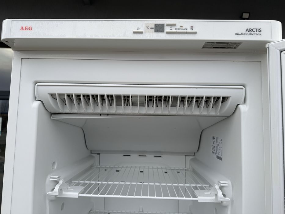 Фризер AEG No Frost 180 см