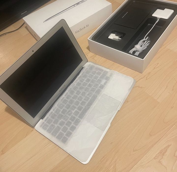 Macbook Air 2015 256GB Като НОВ