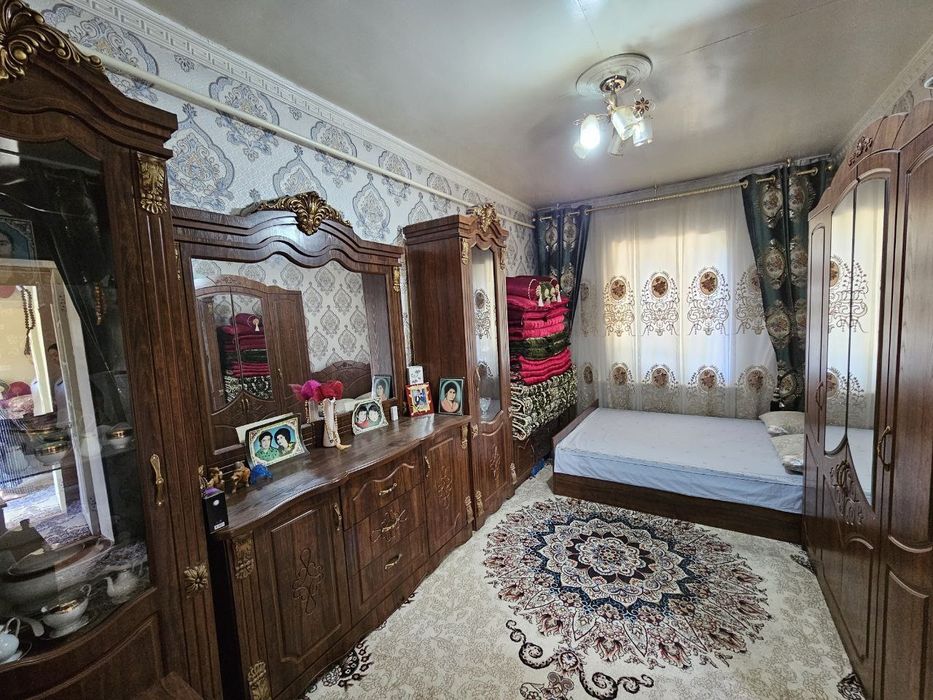 Продаётся дом, 5.24 соток

*   Майдони: 5.24 сотих
*   Хоналар сони: 4