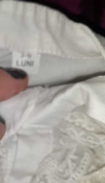 Costumas din catifea pentru botez