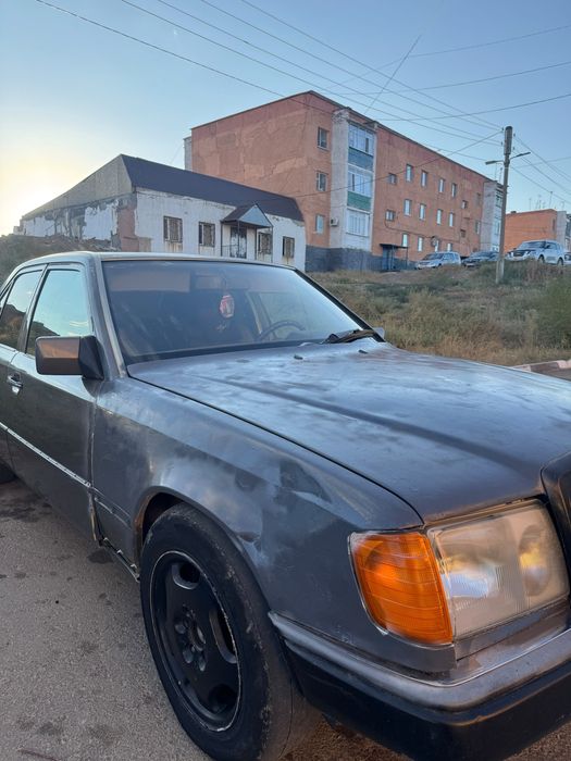 Мерседес W124 2.8