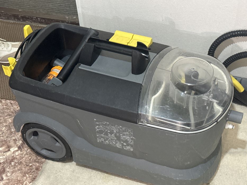 Karcher Puzzi 10/1 аппарат для химчистки мебели