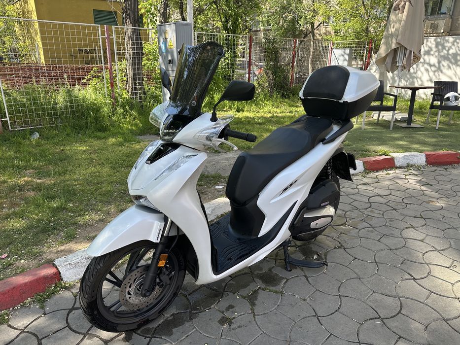 Vânzare Honda SH 125i — înmatriculat 2025