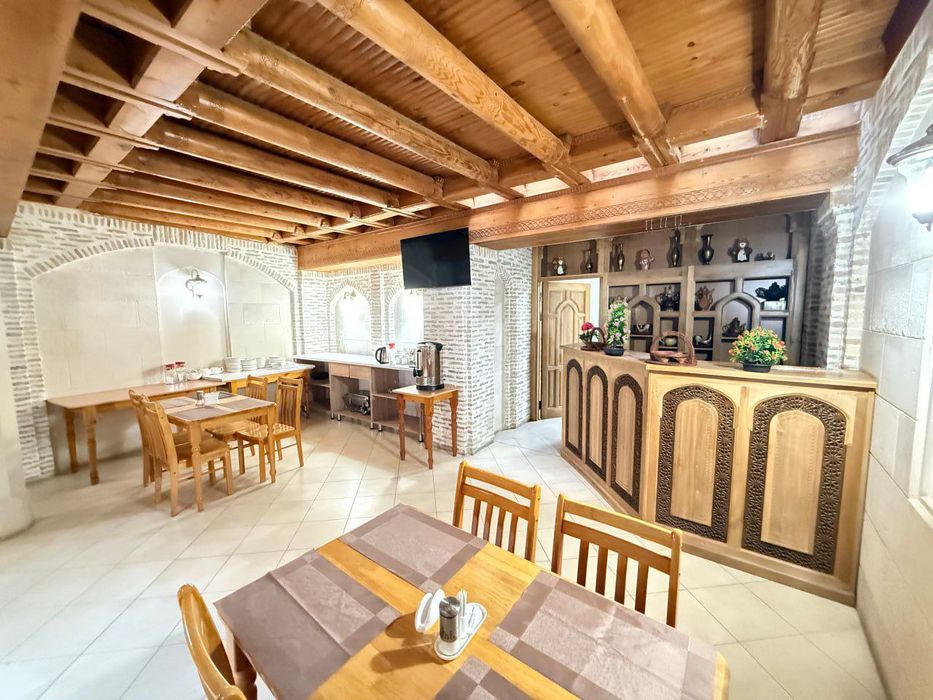 Гостиница Асл возле ляби хауза