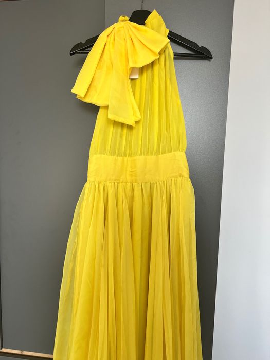 Красивое новое платье