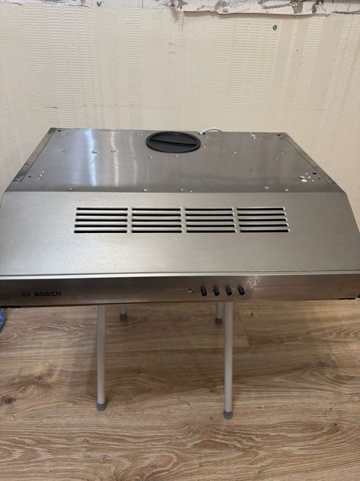 Продам вытяжку Bosh