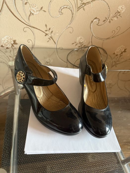 Туфли черные 2 пары