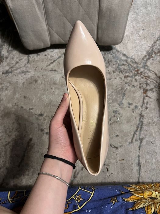 Продам женские туфли