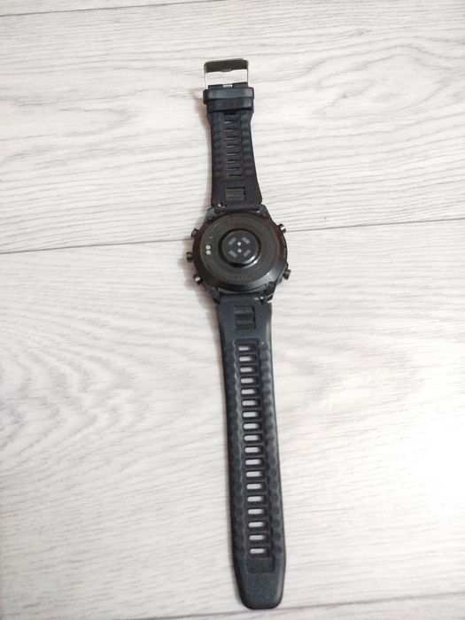 Продам  часы SW-05