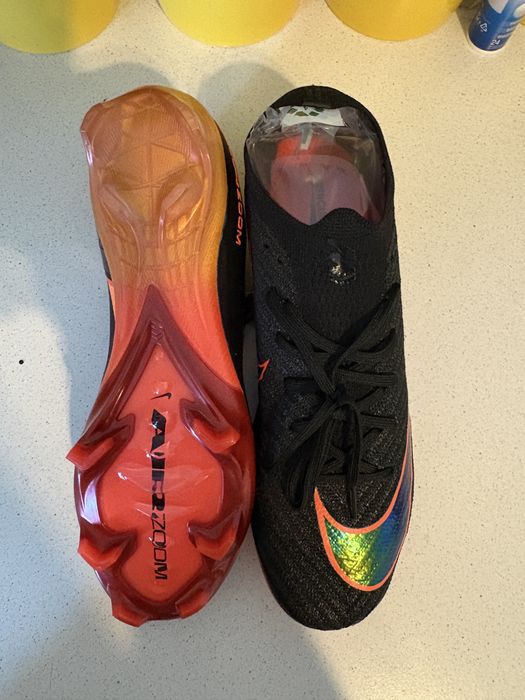 Ghete fotbal Mercurial si Phantom