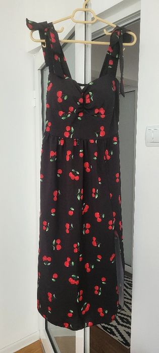 Rochie midi cu crapatura