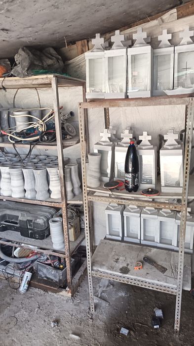 Cruci de marmură preț real cu scris înclus dela 400 de lei