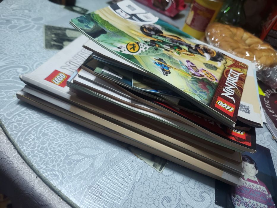 Vând seturi Lego