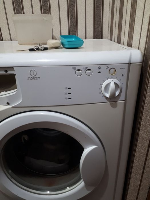 Стиральная машина Indesit WIA101