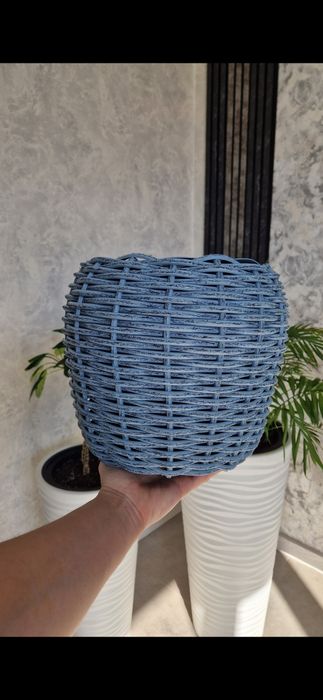 Продам кашпо  для цвнтов