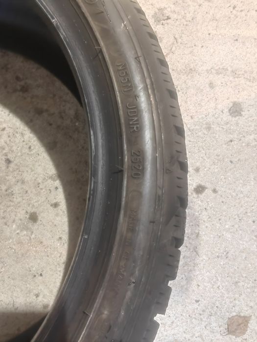 Зимни гуми DUNLOP 225/40/18