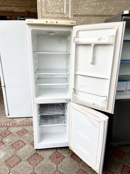 Продам холодильник Самсунг рабочая 100%