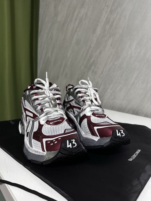Balenciaga Runner
