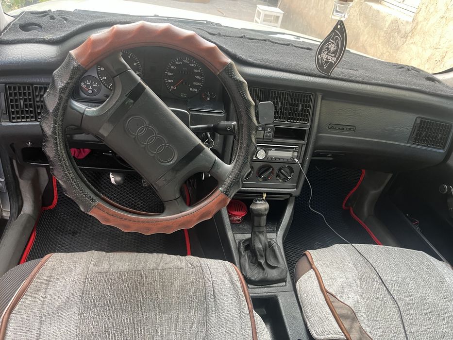 Продаеться Audi 80 B4(2л)
