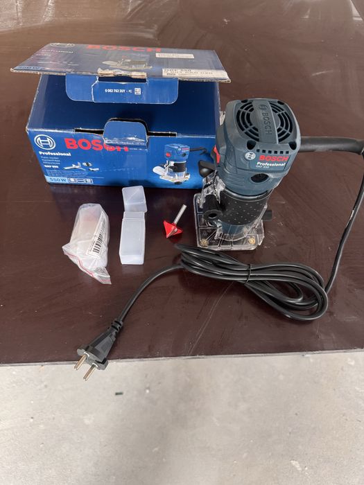 Фреза за кантове Bosch GKF 550, 550 W, 6 мм