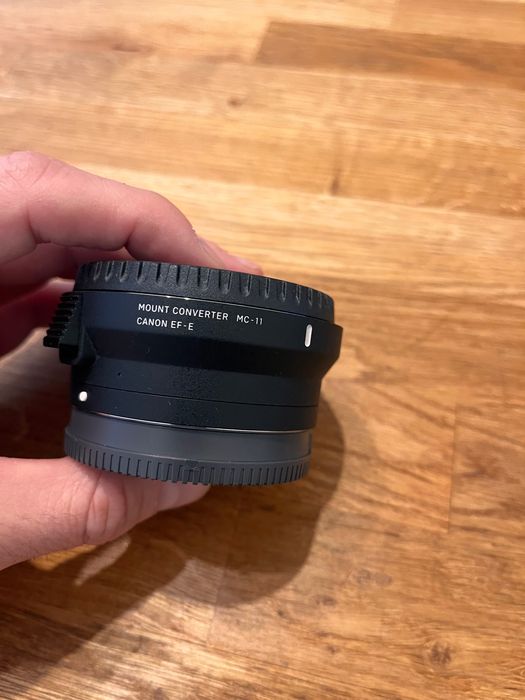 Adaptor SIGMA MC-11 Canon EF - Sony E. Ca nou