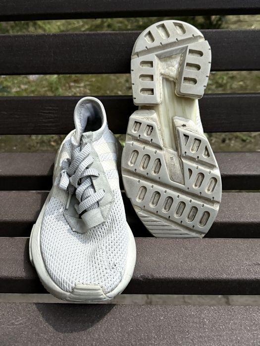Adidas оригинал 41размер