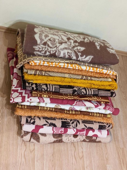 Одеяла завивки 30 БРОЯ чаршафи възглавници спален комплект