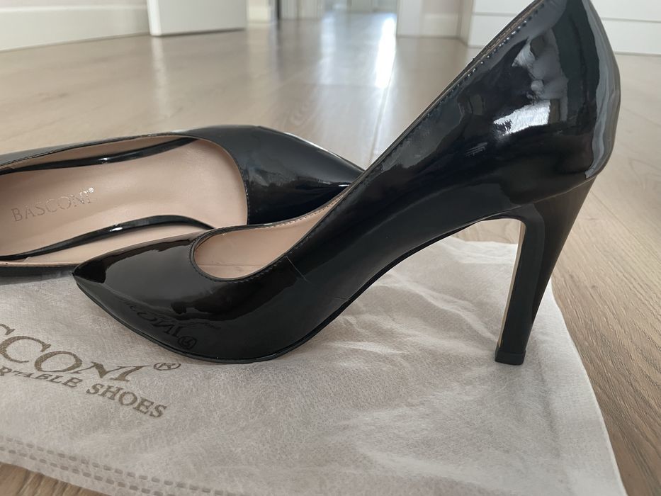 Продам туфли Basconi
