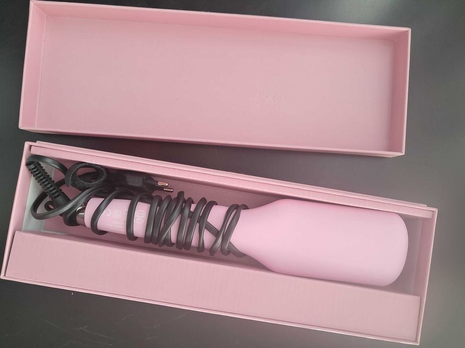 Perie placă pentru îndreptat părul, nouă