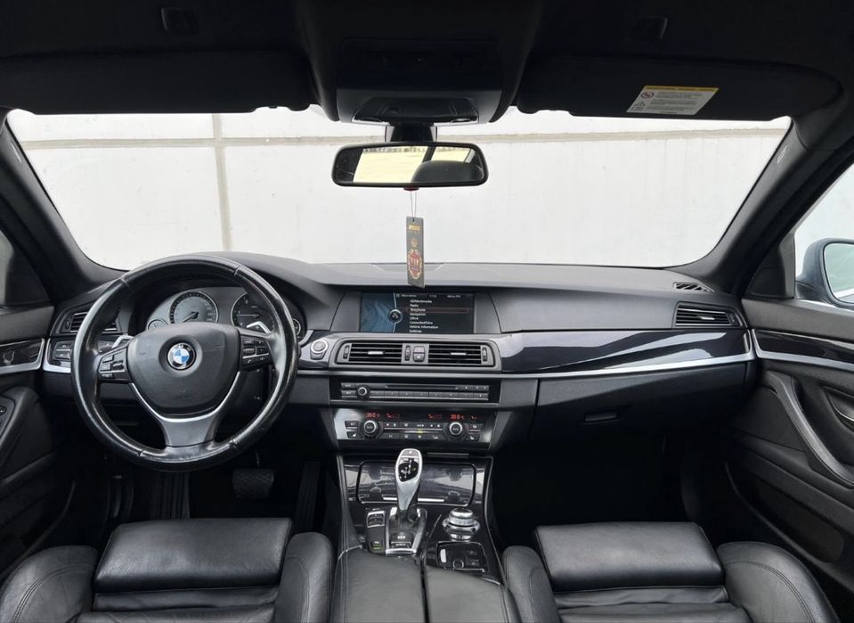 BMW 5 Series 2011 — imagine 5