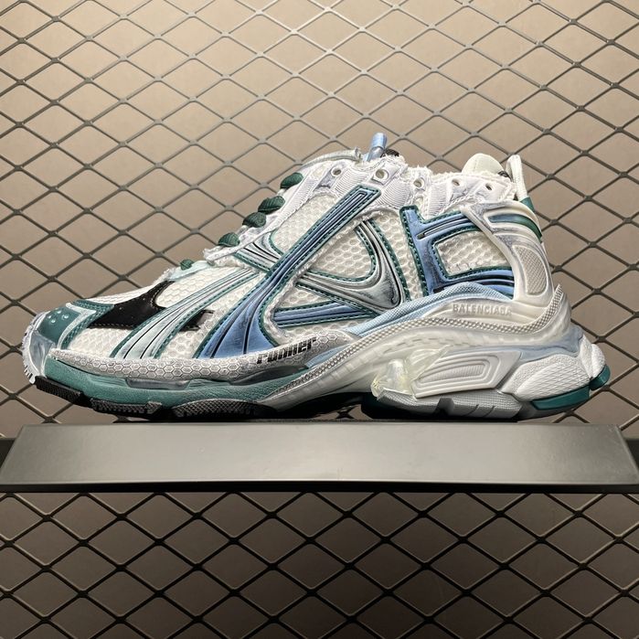Balenciaga runner