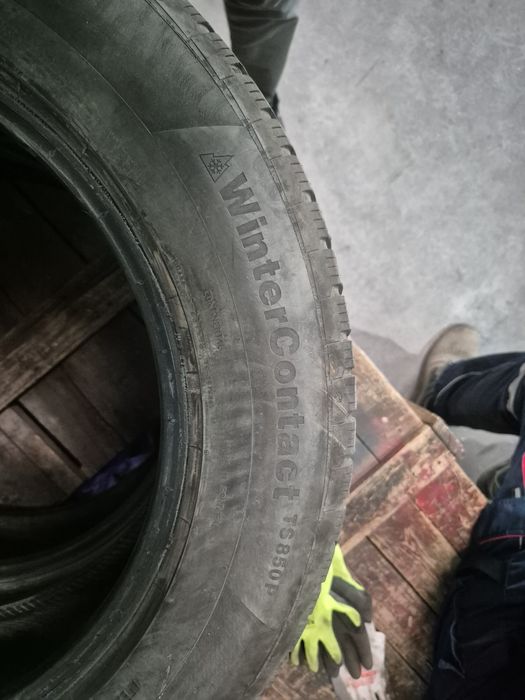 4 anvelope vară Pirelli 215 65 17