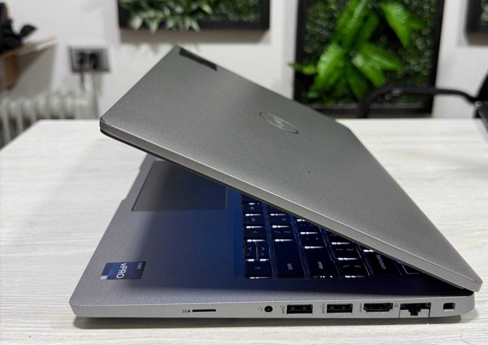 Dell Latitude 5430  - 14" FullHD ips - Core i5-1245u vPro  16GB/256GB