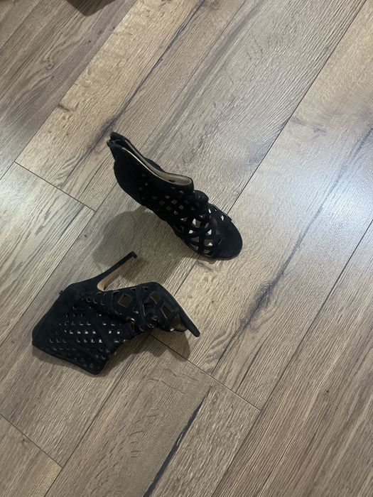 Reserved noi elegante