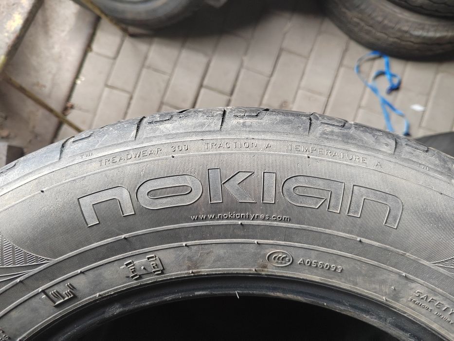 Продам комплект летних шин