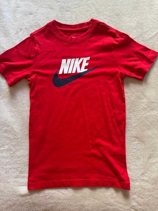 Детски потници тениски жилетки рокли GUESS Nike Puma Benetton MAYORAL