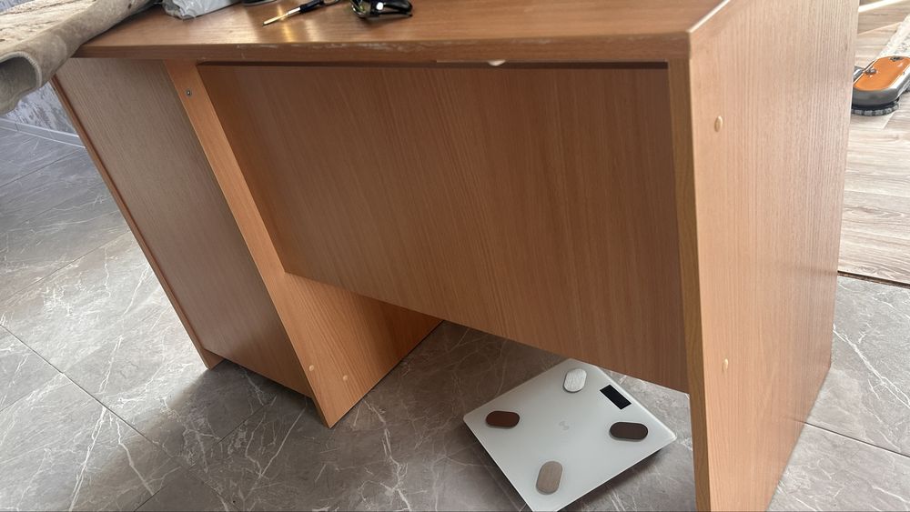 Компьютерный стол с шкафом