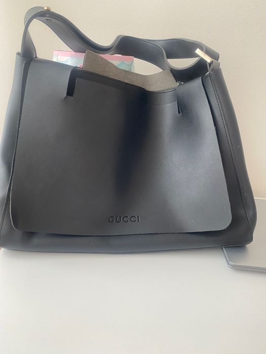 Дамска чанта cucci естествена кожа! Слагана броени пъти.