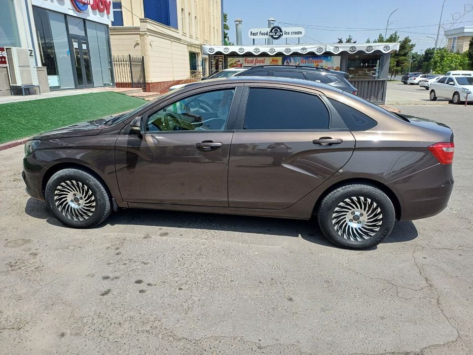 Lada vesta sotiladi