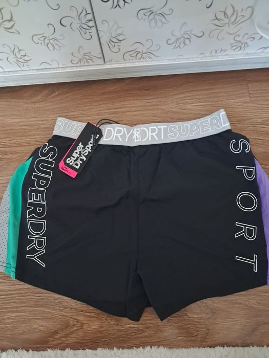 Pantaloni scurți damă superdray.