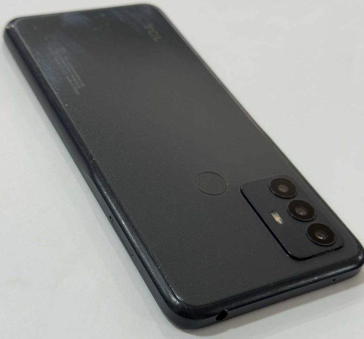 TCL 305 32GB 2GB RAM