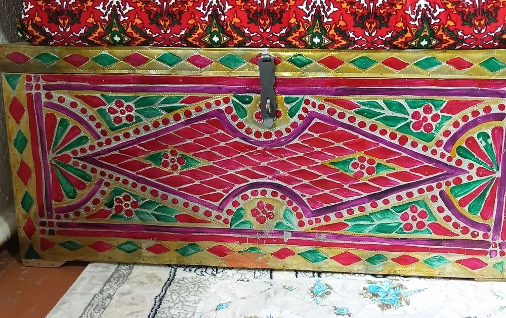 Срочно продаю антикварные сундуки оригинальные