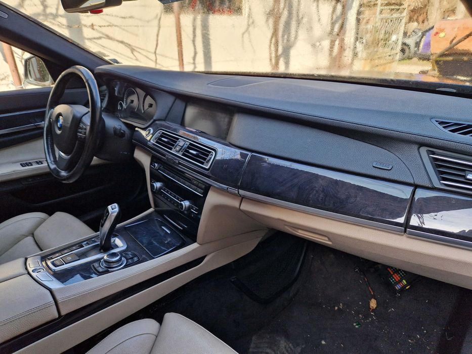 Черно кожено шито табло за BMW F01 с HUD  комплект с аербега