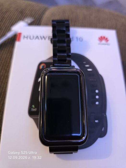 Смарт гривна Huawei Band 10