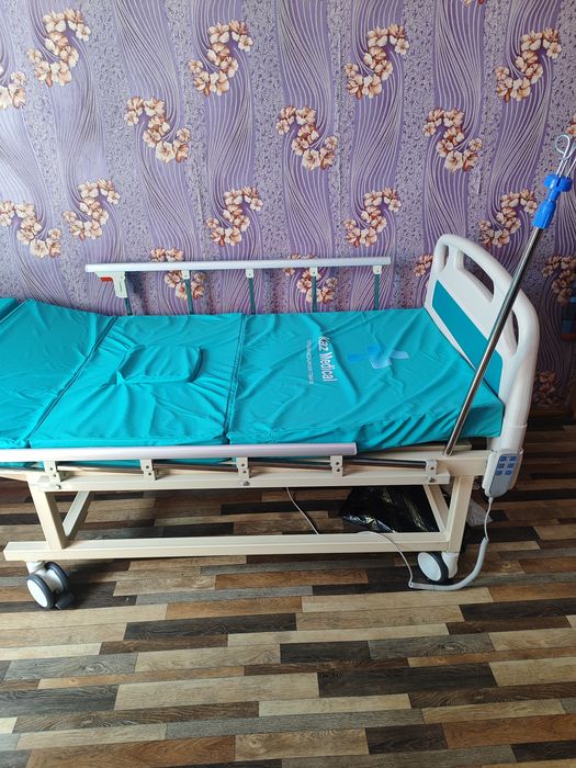 Медицинская кровать