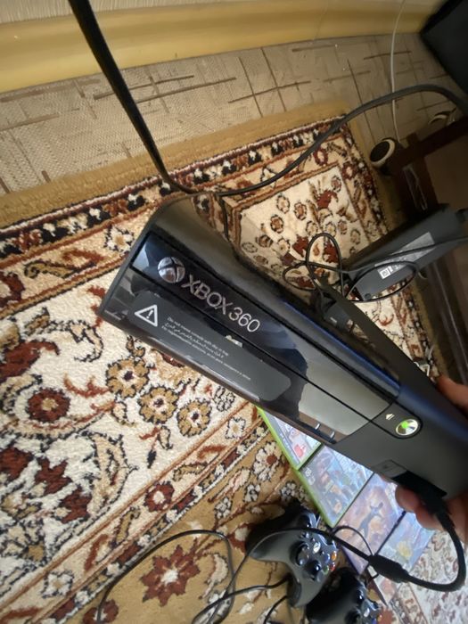 Xbox 360 находится в центре состояние отличное