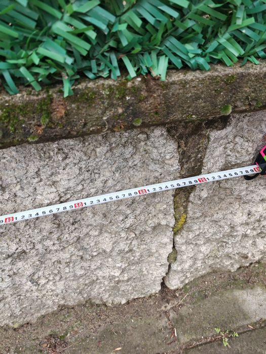 Дялан камък на плочи